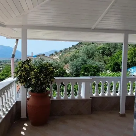 Phoenice's Апартаменты