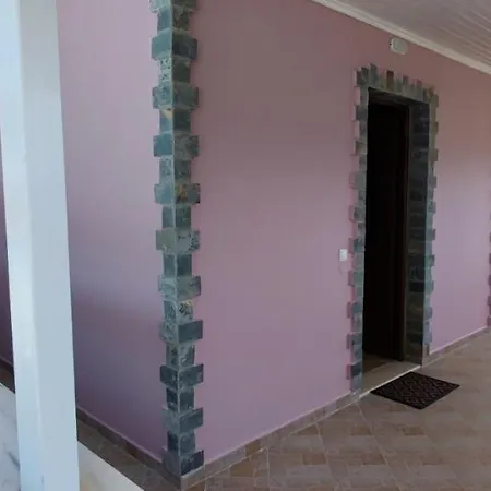 Phoenice's Апартаменты *